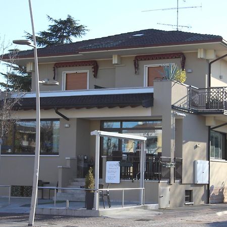 Hotel Margherita Meuble Sirmione Exteriör bild