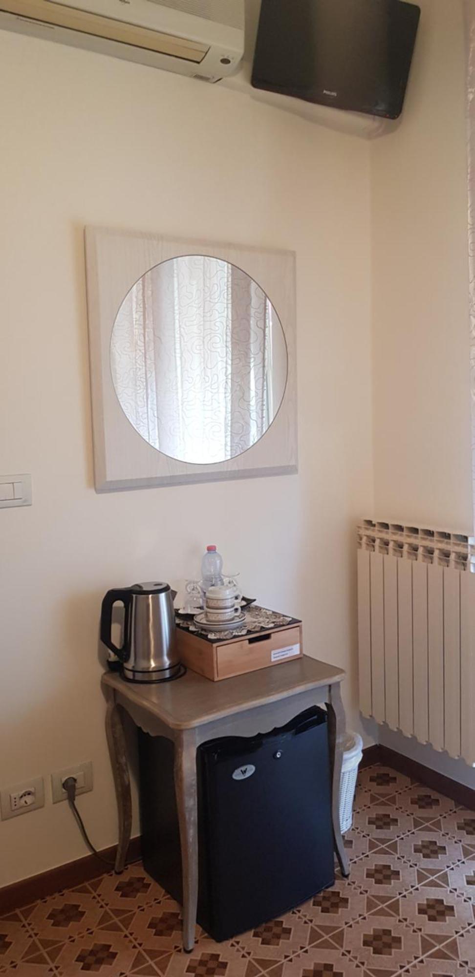 Hotel Margherita Meuble Sirmione Rum bild