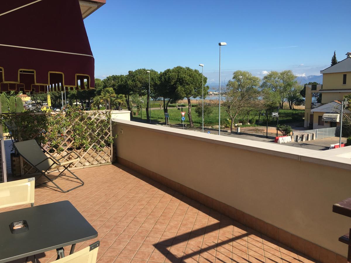 Hotel Margherita Meuble Sirmione Exteriör bild