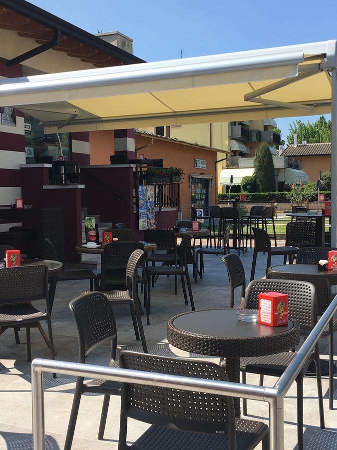 Hotel Margherita Meuble Sirmione Exteriör bild